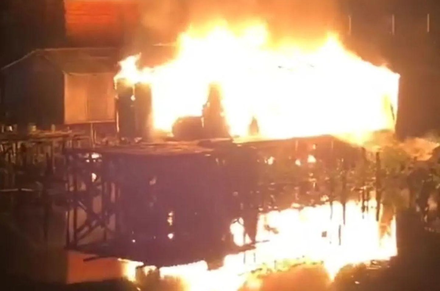 Incêndio atinge comunidade da Capela em Santos, terceiro em oito dias