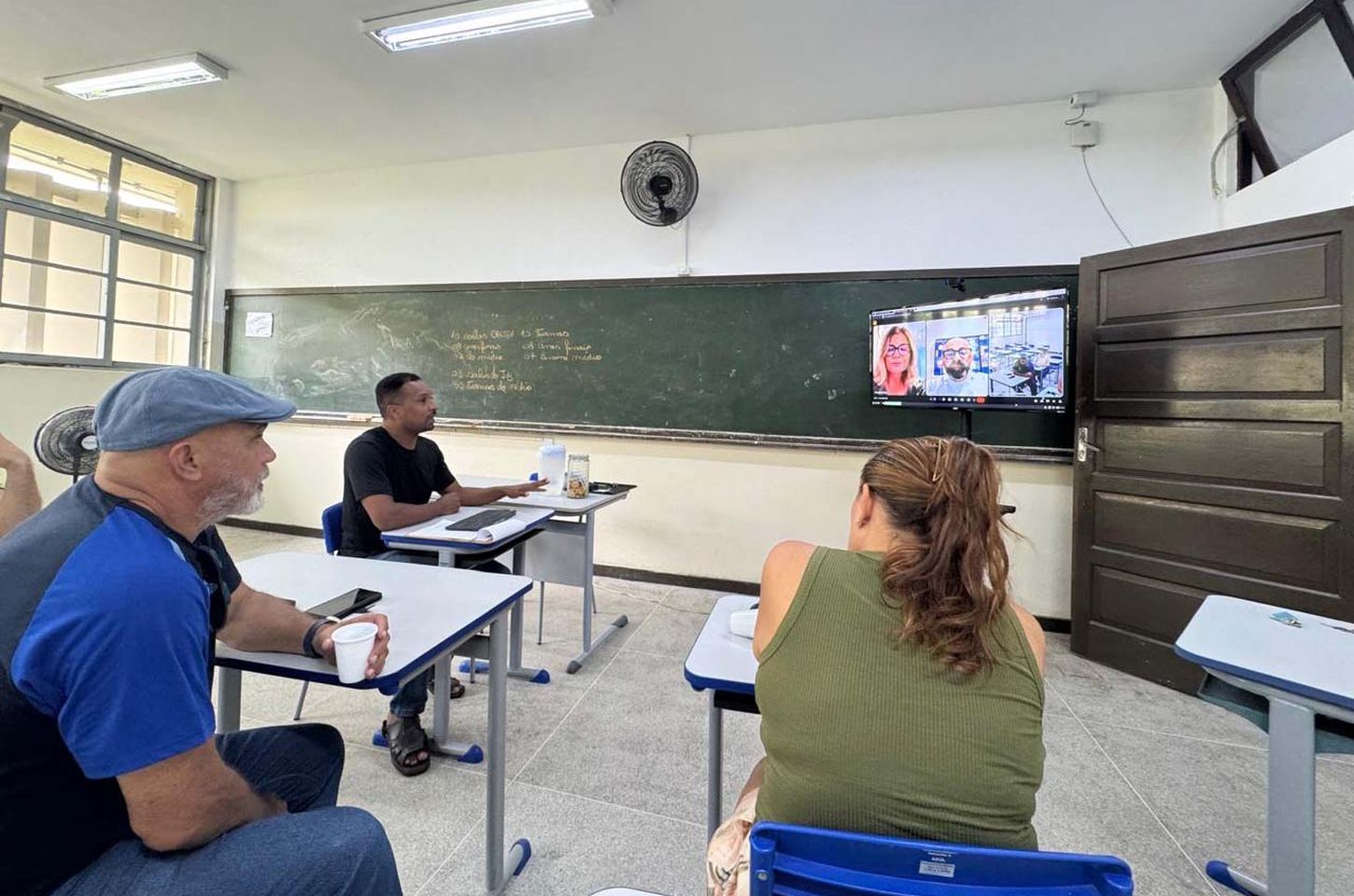 Incêndio em escola de Paranaguá mobiliza força-tarefa para garantir aulas