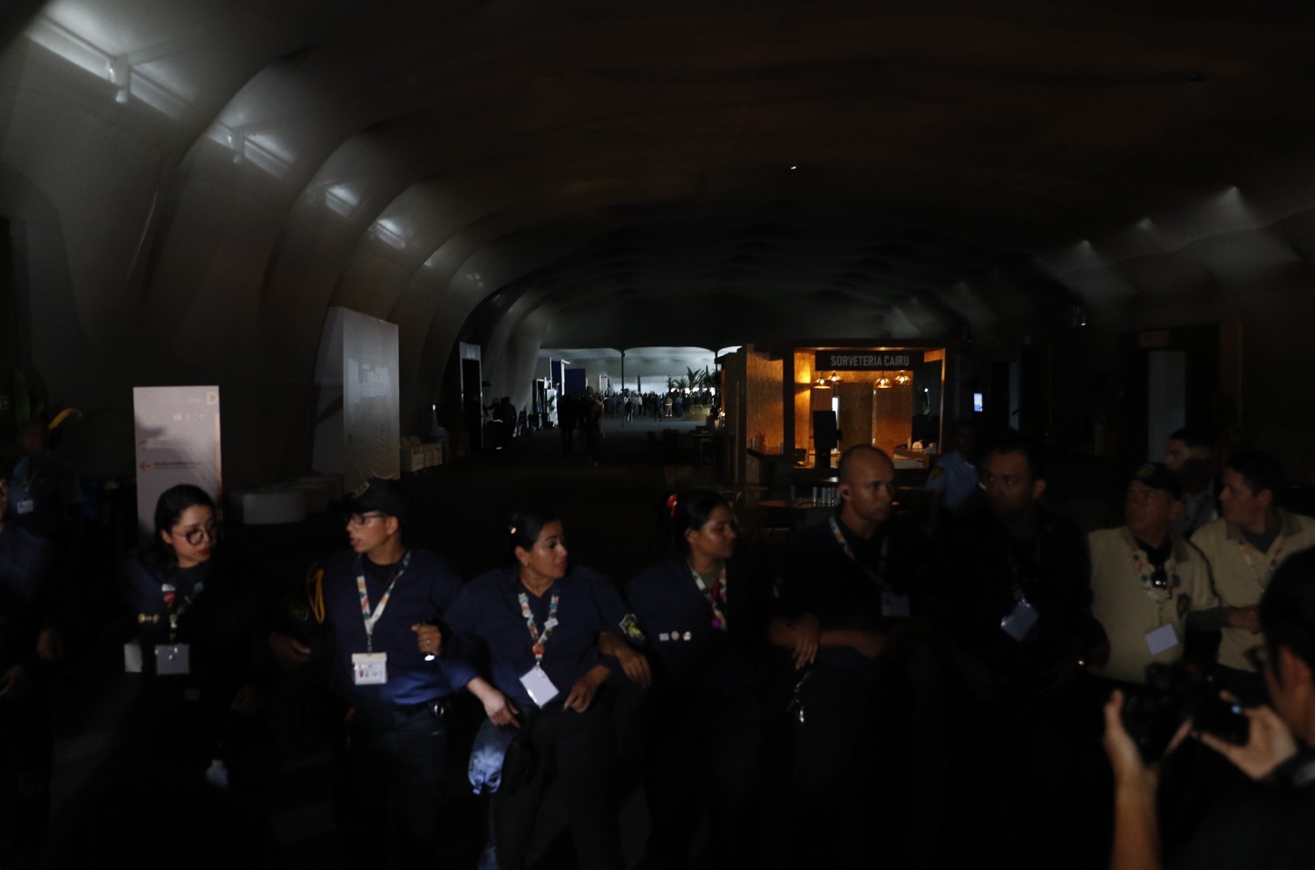 Incêndio na COP30 deixa 21 feridos, maioria por inalação de fumaça