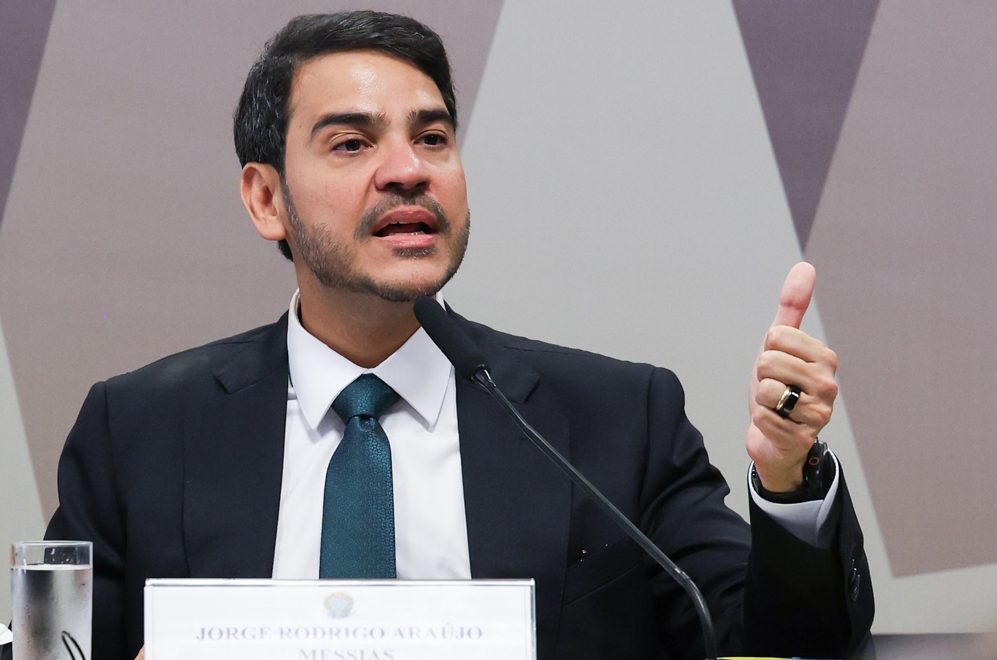 Indicado ao STF, Jorge Messias defende conciliação em conflitos de terra e se diz contra aborto