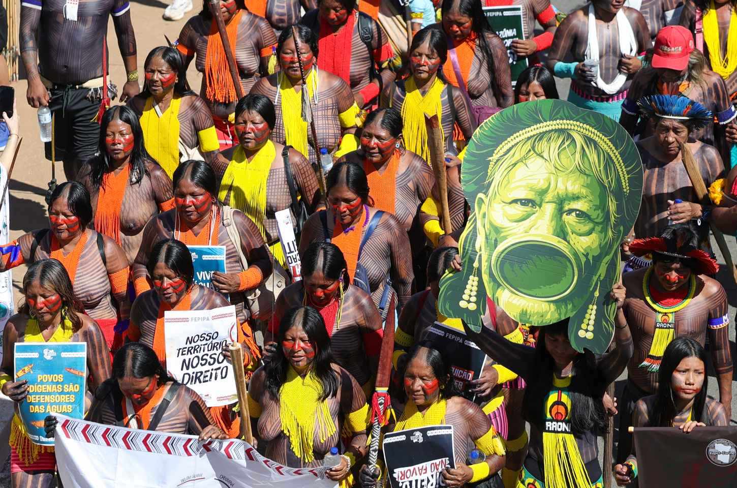 Indígenas denunciam Congresso por tratar direitos como 'moeda de troca'