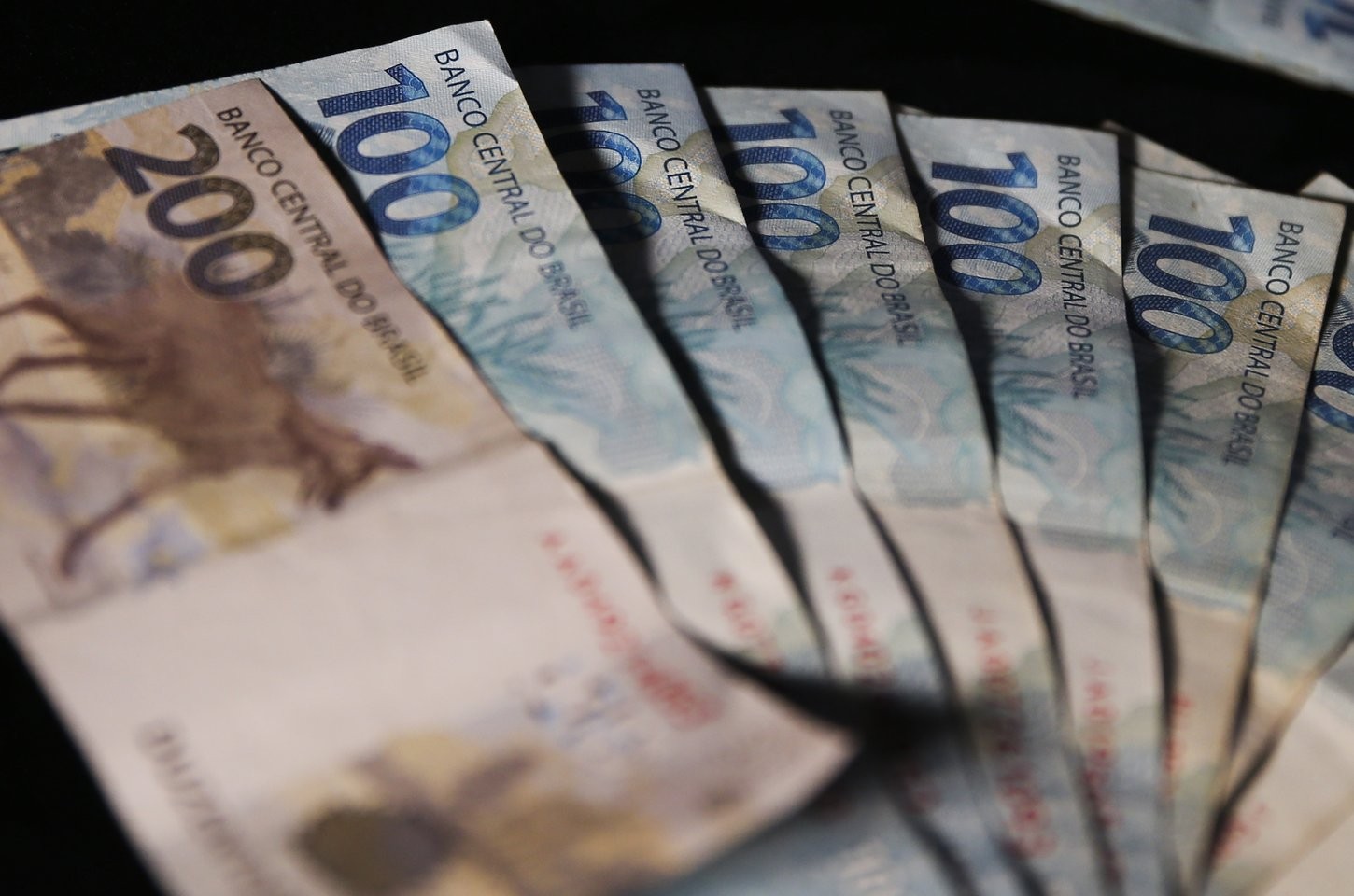 Inflação atinge meta do Banco Central após menor outubro em 30 anos