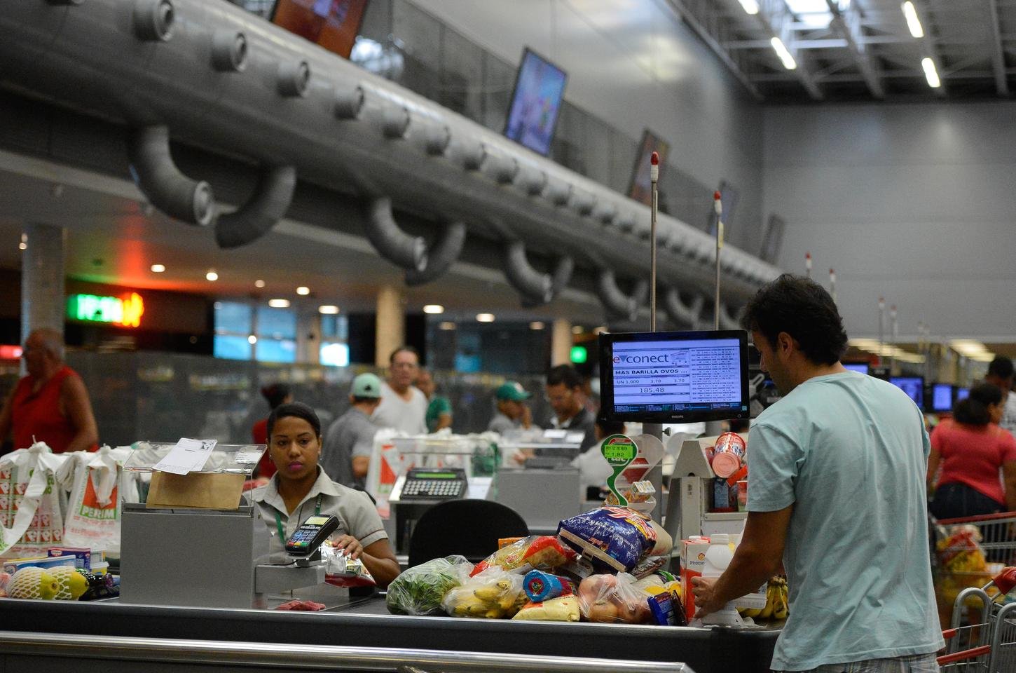 Inflação dos alimentos no Brasil é estrutural, diz estudo