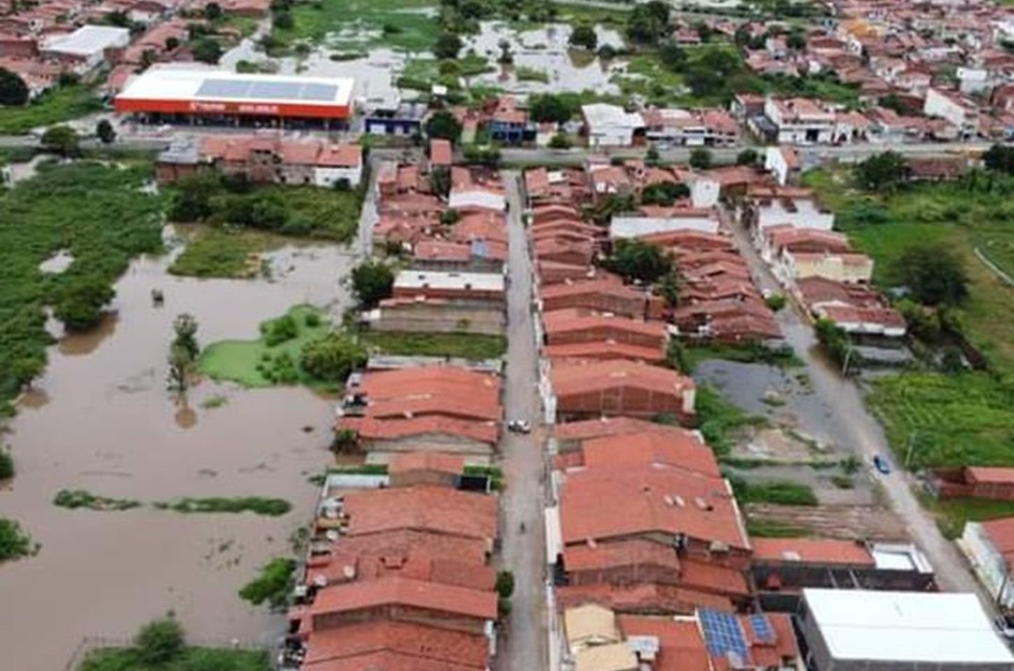 Inmet alerta para chuvas volumosas no Norte e Nordeste até domingo