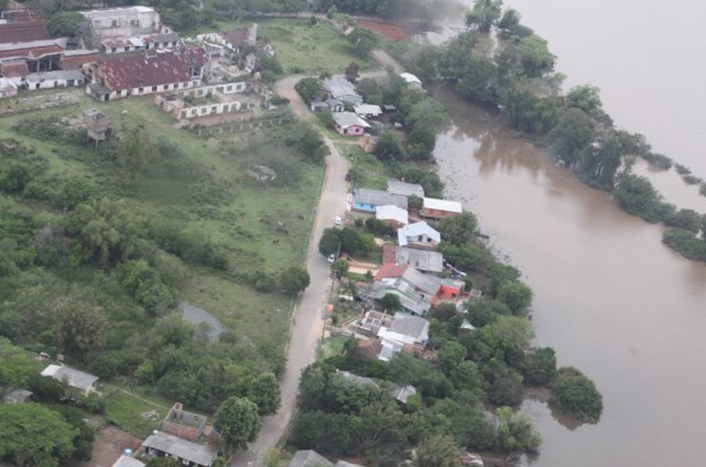 Inmet emite alerta de chuvas intensas e onda de calor em várias regiões