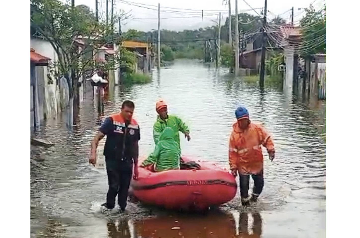 Inmet emite alerta de grande perigo para o sudeste por chuvas intensas