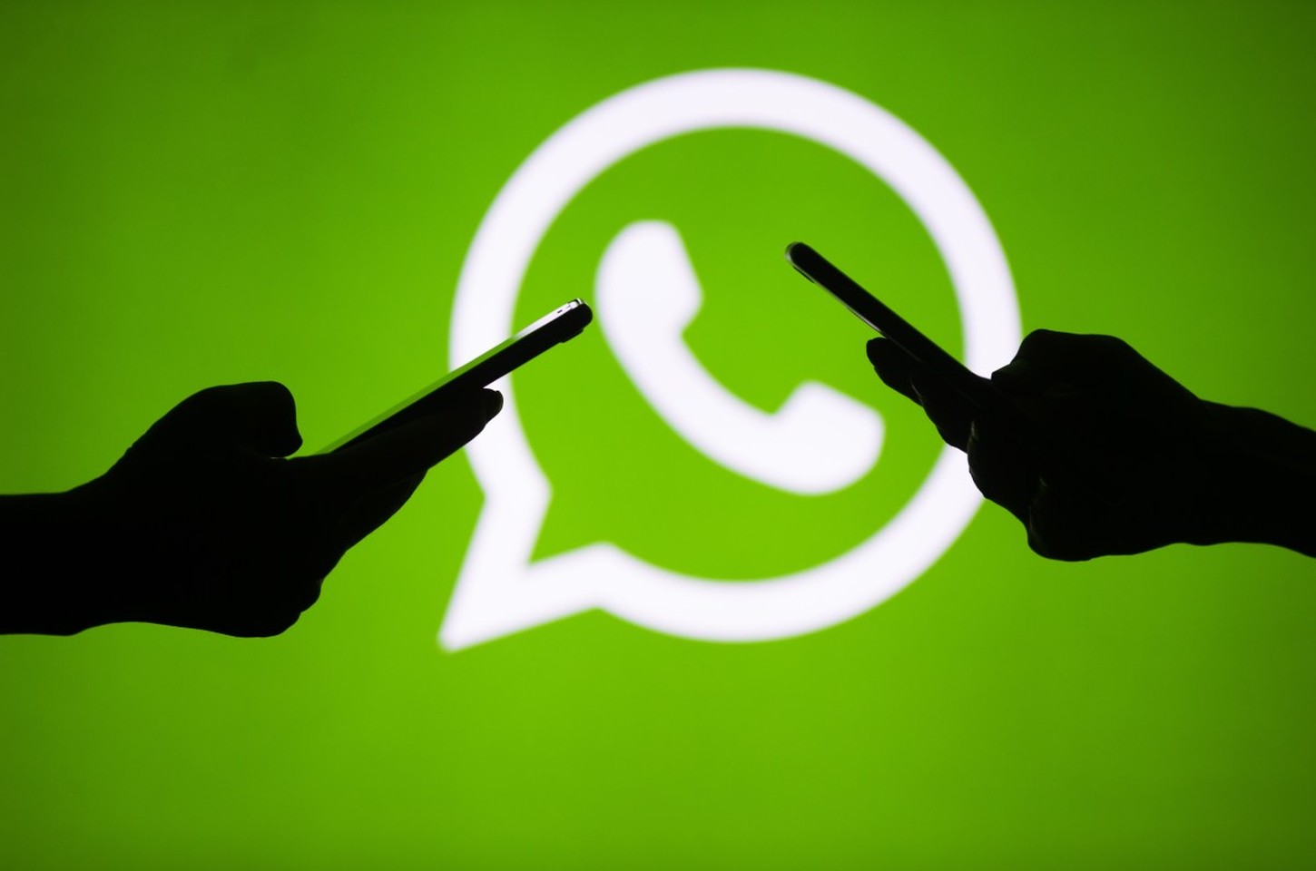 Itália barra Meta e obriga WhatsApp a permitir chatbots de IA de terceiros