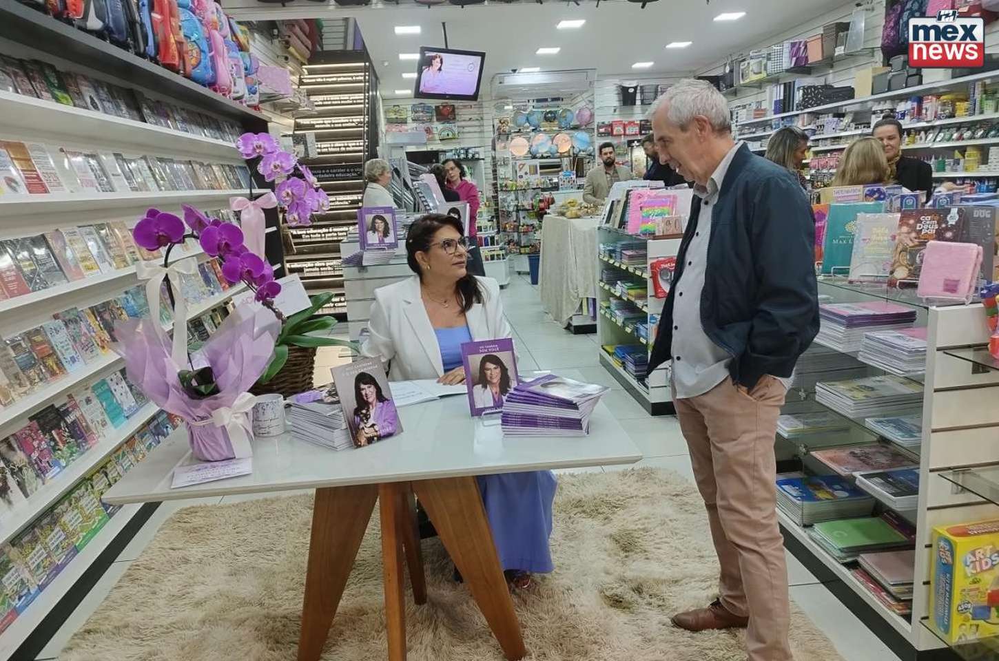 Ivete Bertão lança dois livros em noite emocionante em Apucarana