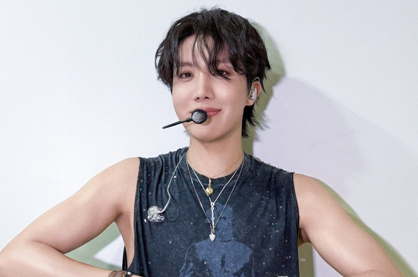 J-Hope revela dúvidas sobre fama e decisão do BTS continuar na música
