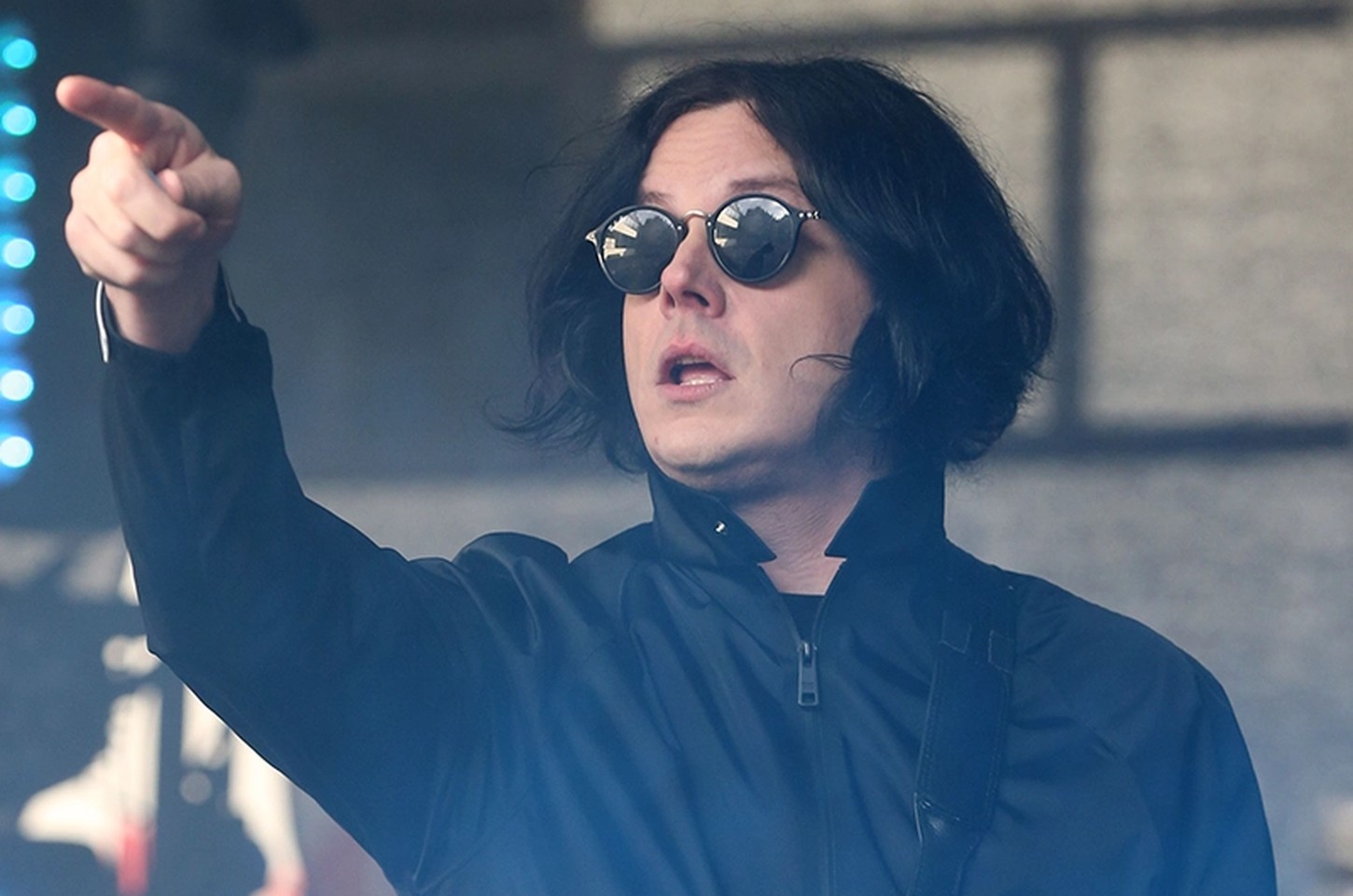 Jack White critica Trump por estátua dourada em resort: 'Não faz sentido'