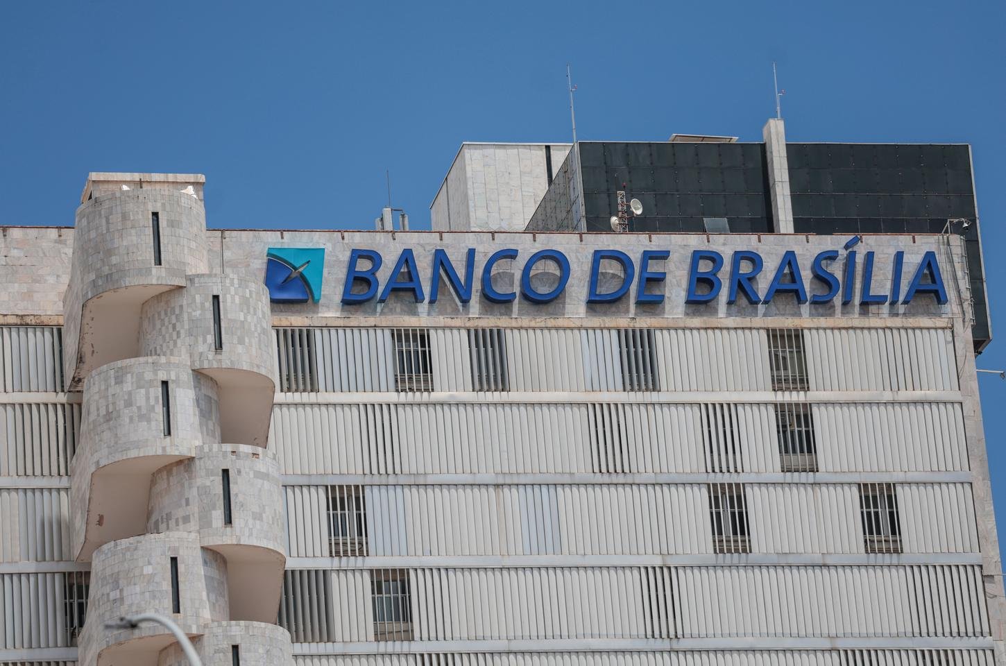 Justiça do DF bloqueia ações do BRB ligadas a investigados da Operação Compliance Zero