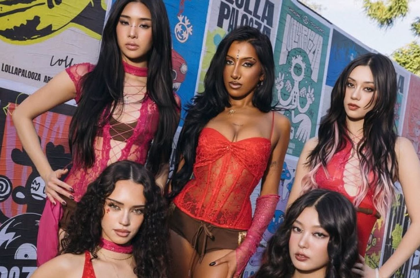 KATSEYE anuncia turnê mundial 'WILDWORLD' para 2026 sem shows no Brasil