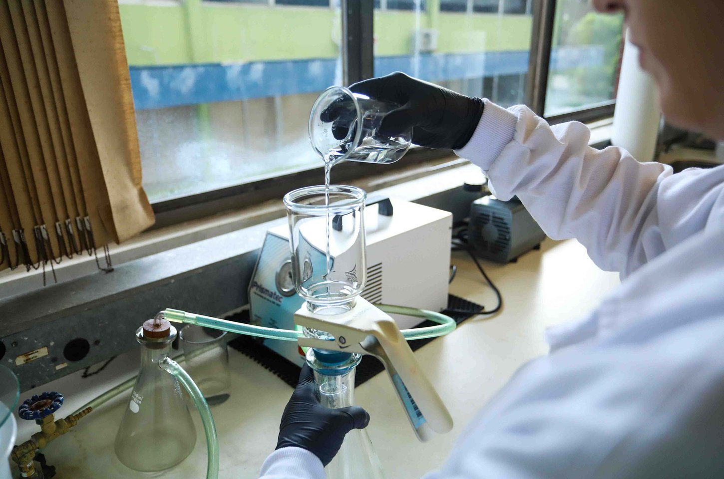Laboratório do IAT em Londrina mantém acreditação internacional de qualidade