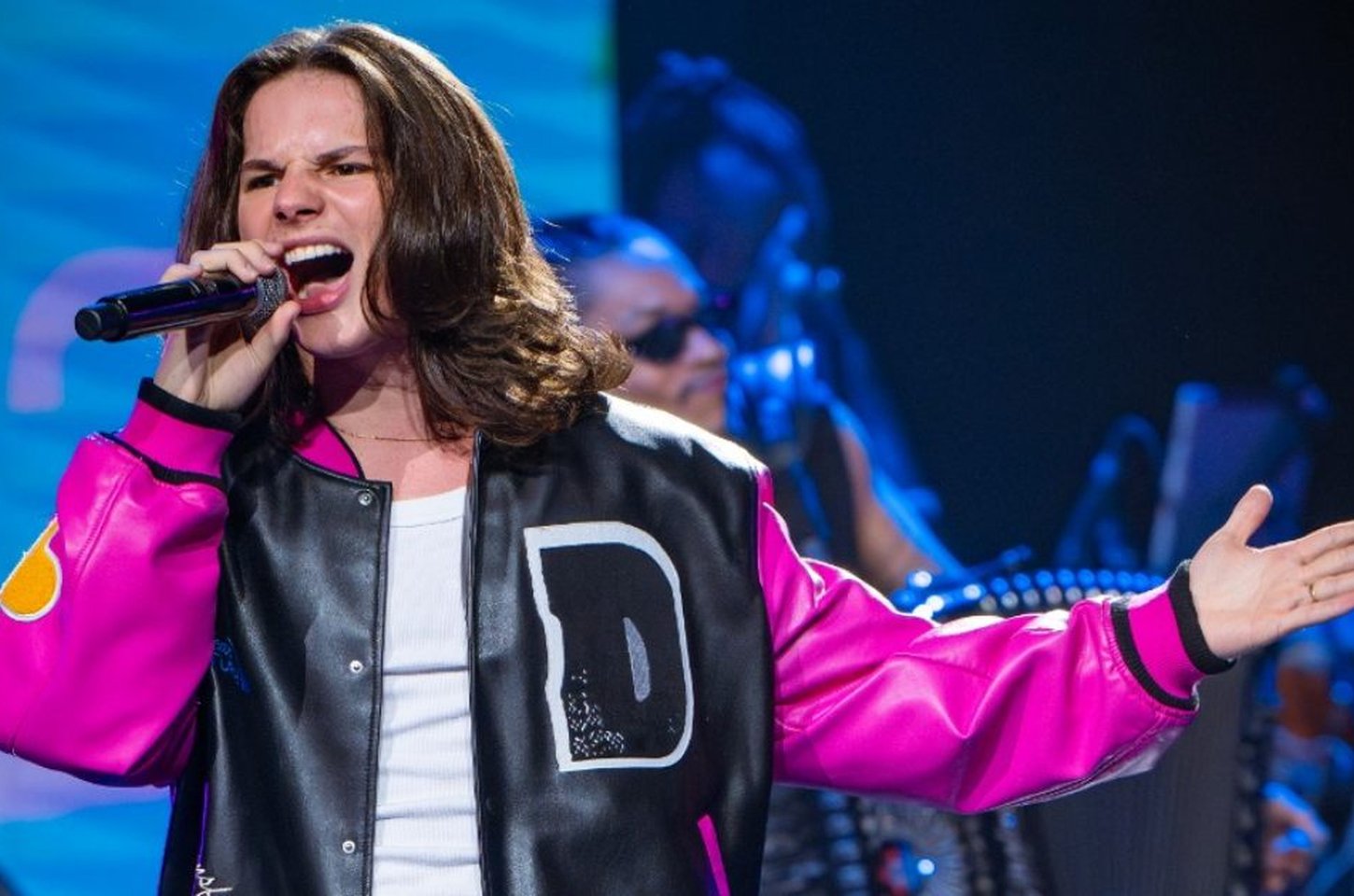 Leo Balbinotti lança segundo EP 'Novo Eu' com faixa foco 'Camarote'