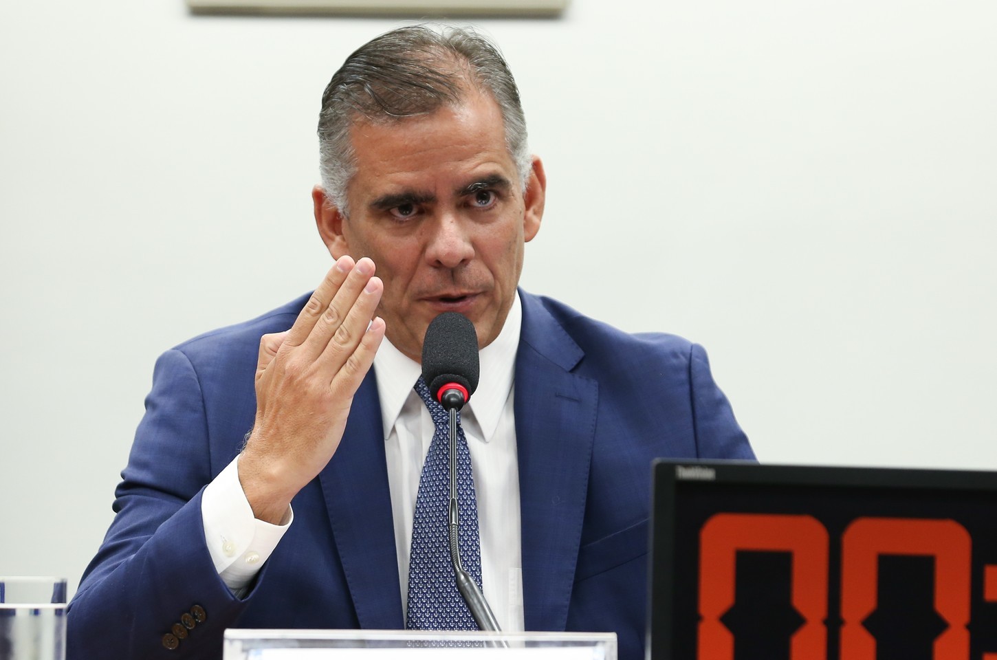 Leur Lomanto Júnior assume presidência da CCJ da Câmara