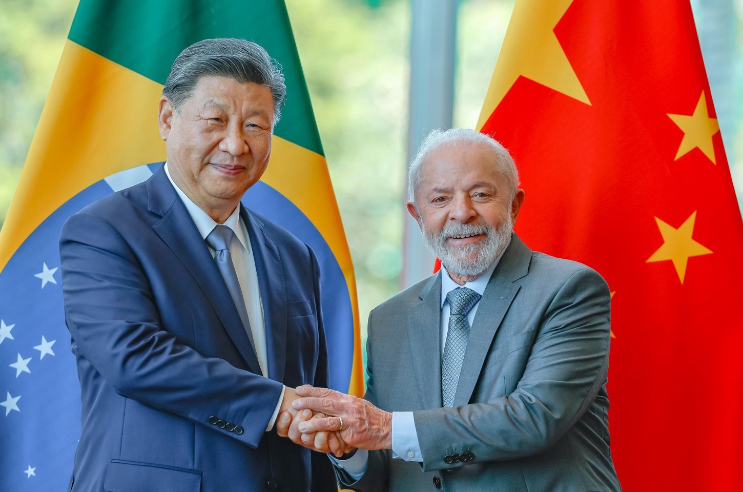 Líderes do Brasil e China reforçam aliança em meio a tensões internacionais