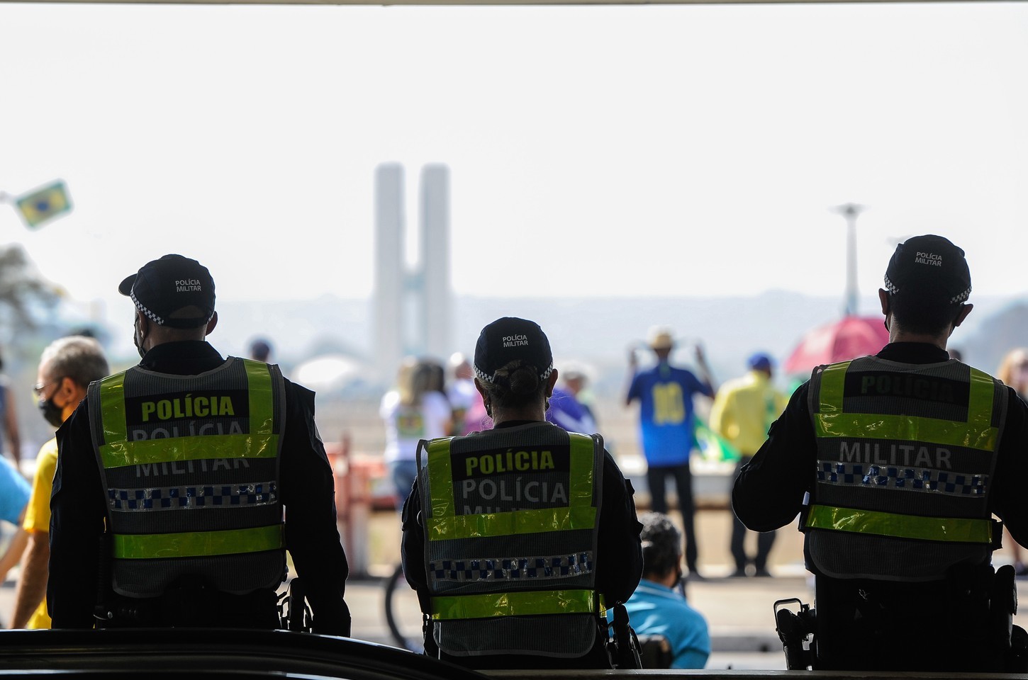 Lula assina MP e reajusta salários de policiais e bombeiros do DF e ex-territórios