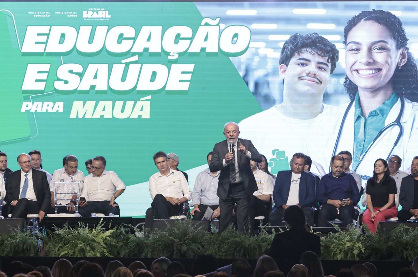 Lula defende educação como arma contra violência à mulher em evento no ABC