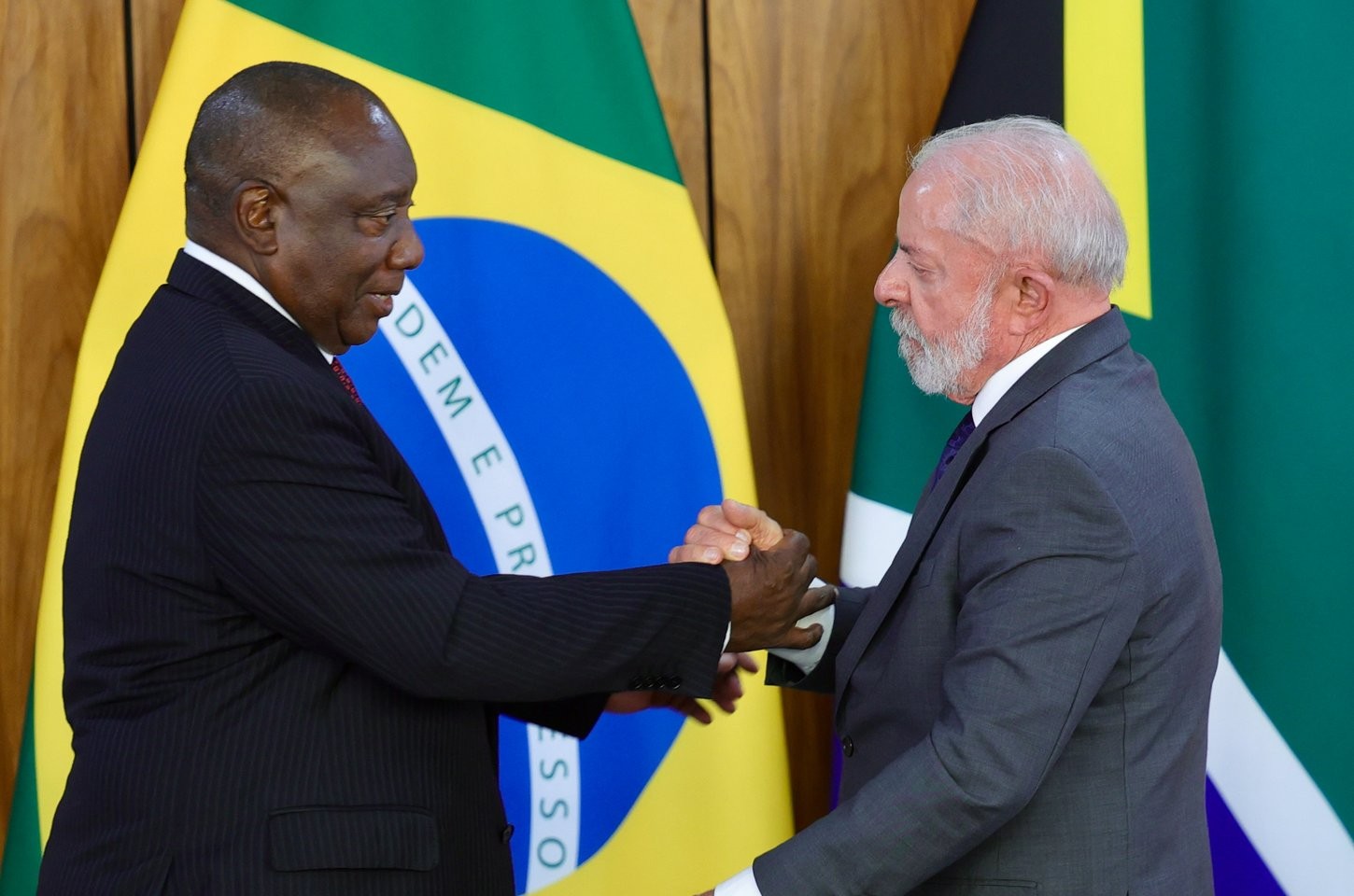 Lula defende parceria com África do Sul para produção de defesa e soberania