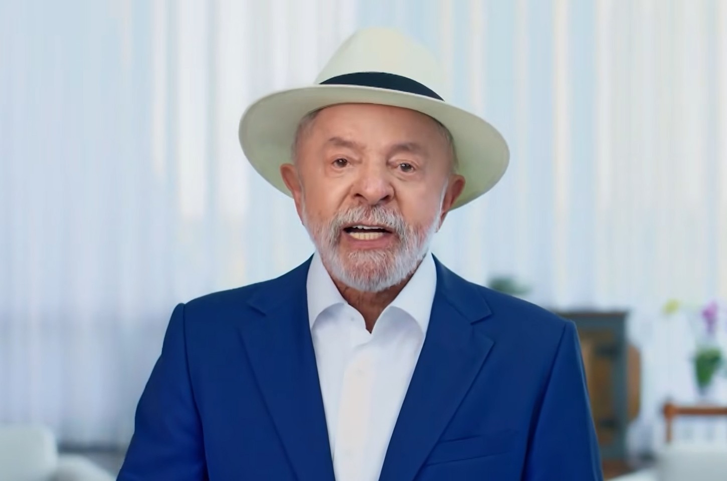 Lula diz que relação entre Flávio Bolsonaro e banqueiro Vorcaro é 'caso de polícia'