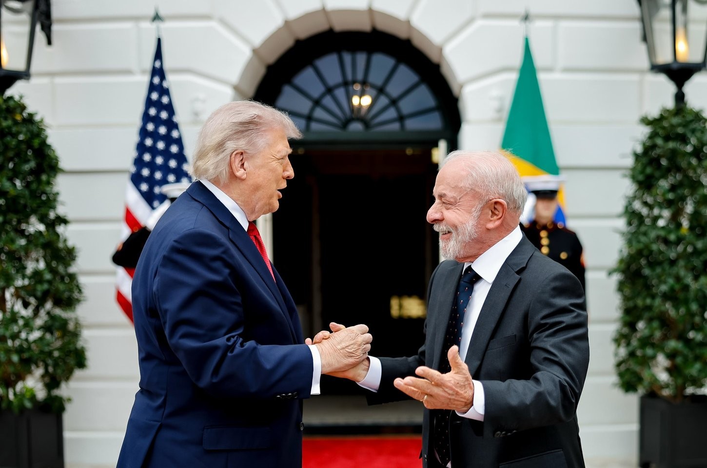 Lula e Trump discutem comércio e crime organizado em reunião na Casa Branca