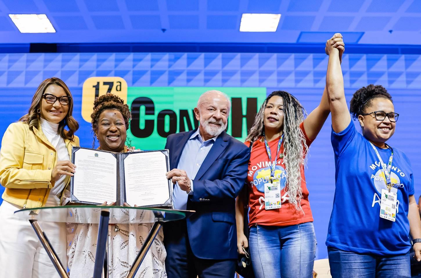 Lula envia ao Congresso projeto de lei para proteger defensores de direitos humanos