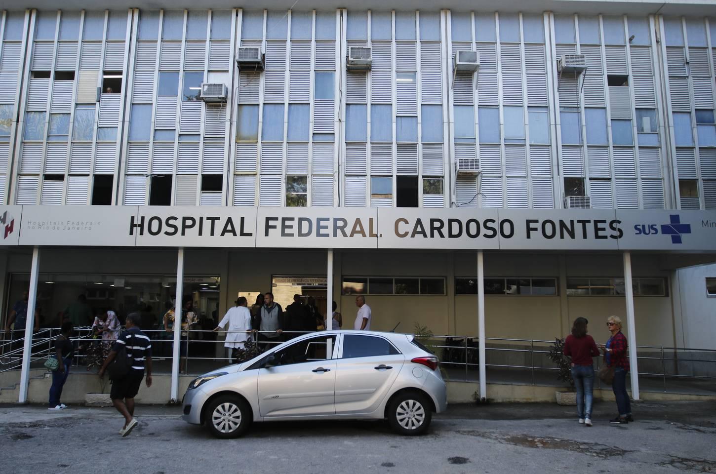 Lula inaugura centro de emergência em hospital federal do Rio no carnaval
