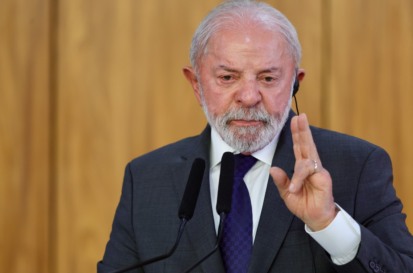 Lula veta entrada de assessor de Trump no Brasil em resposta a bloqueio de vistos