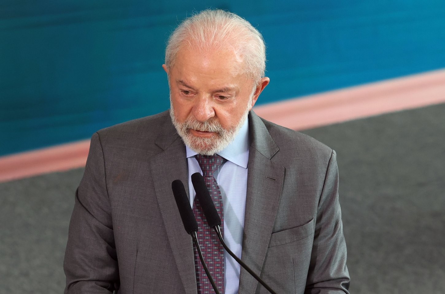 Lula viaja para Colômbia para cúpula da Celac com foco em integração e paz