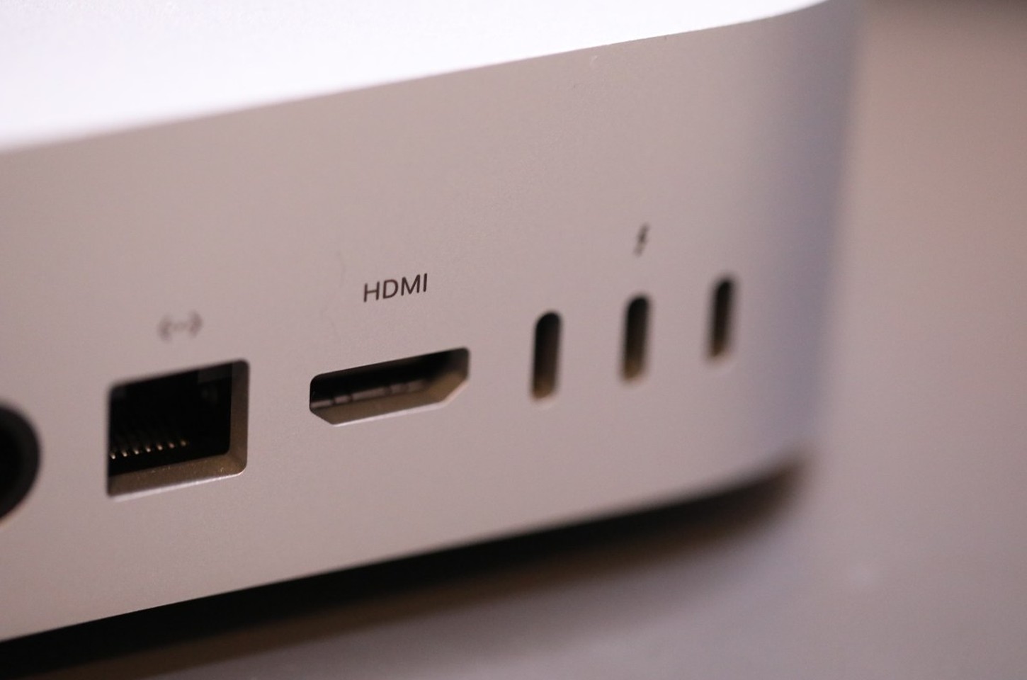 Mac supera expectativas de vendas com impulso da demanda por IA