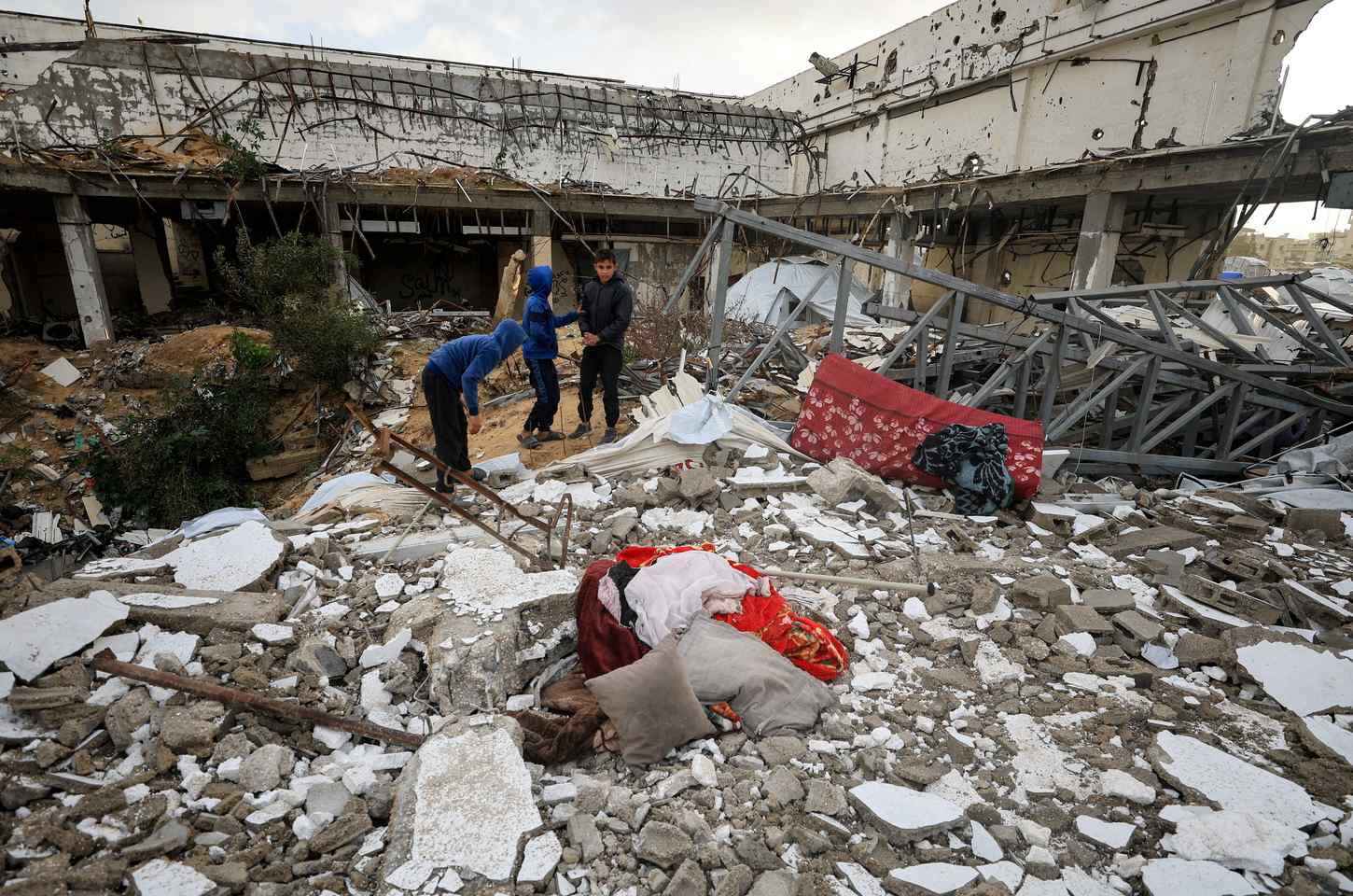 Mais de 100 crianças mortas em Gaza desde suposta trégua, denuncia Unicef