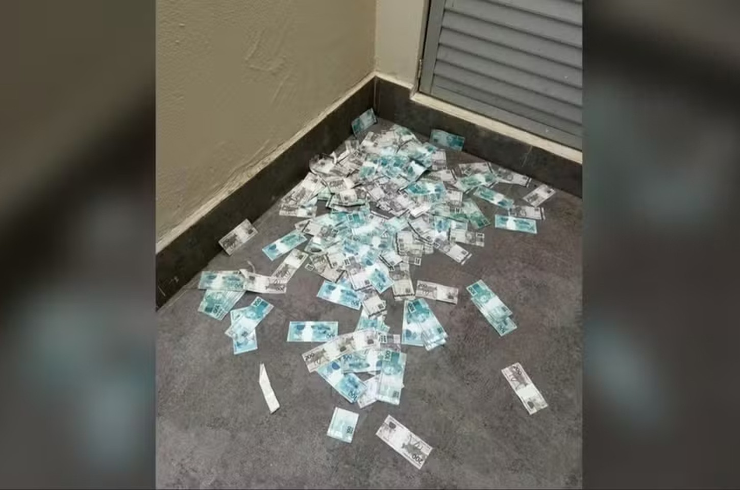 Mala com quase meio milhão de reais é jogada de prédio em operação da PF