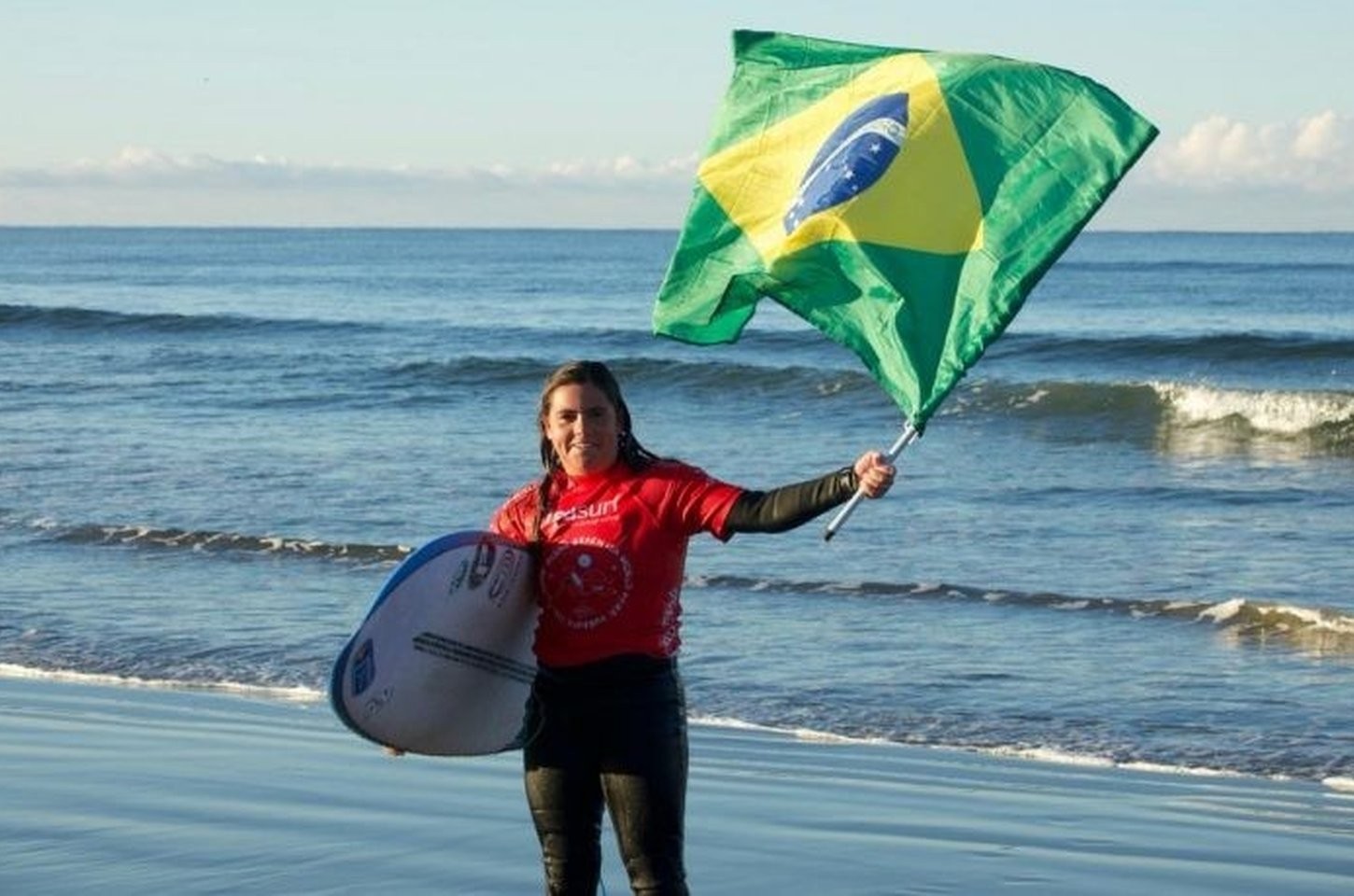 Malu Mendes: do surf ao snowboard, uma campeã em constante movimento