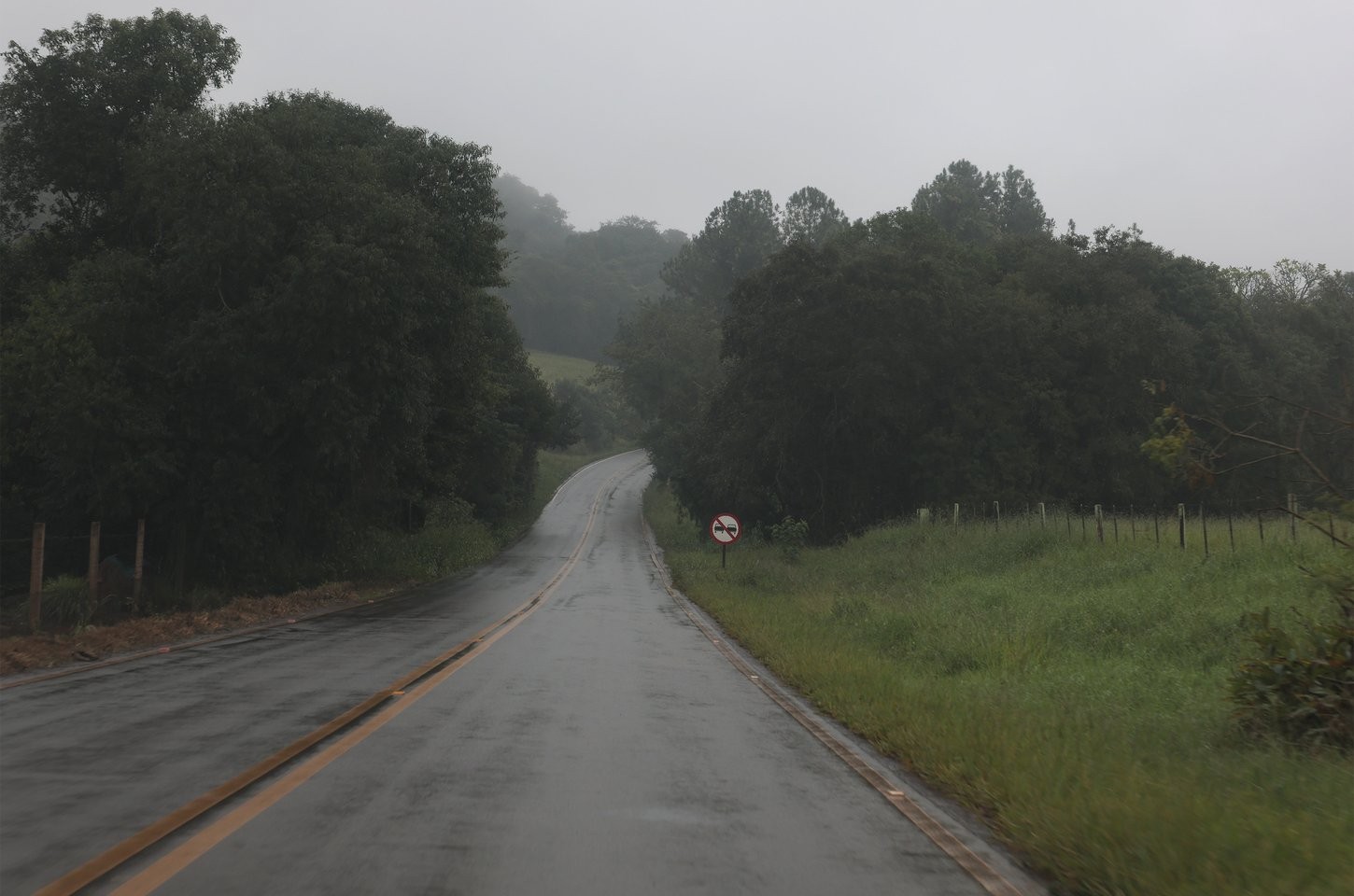 Massa de ar frio chega ao Paraná e temperaturas caem para abaixo de 10°C