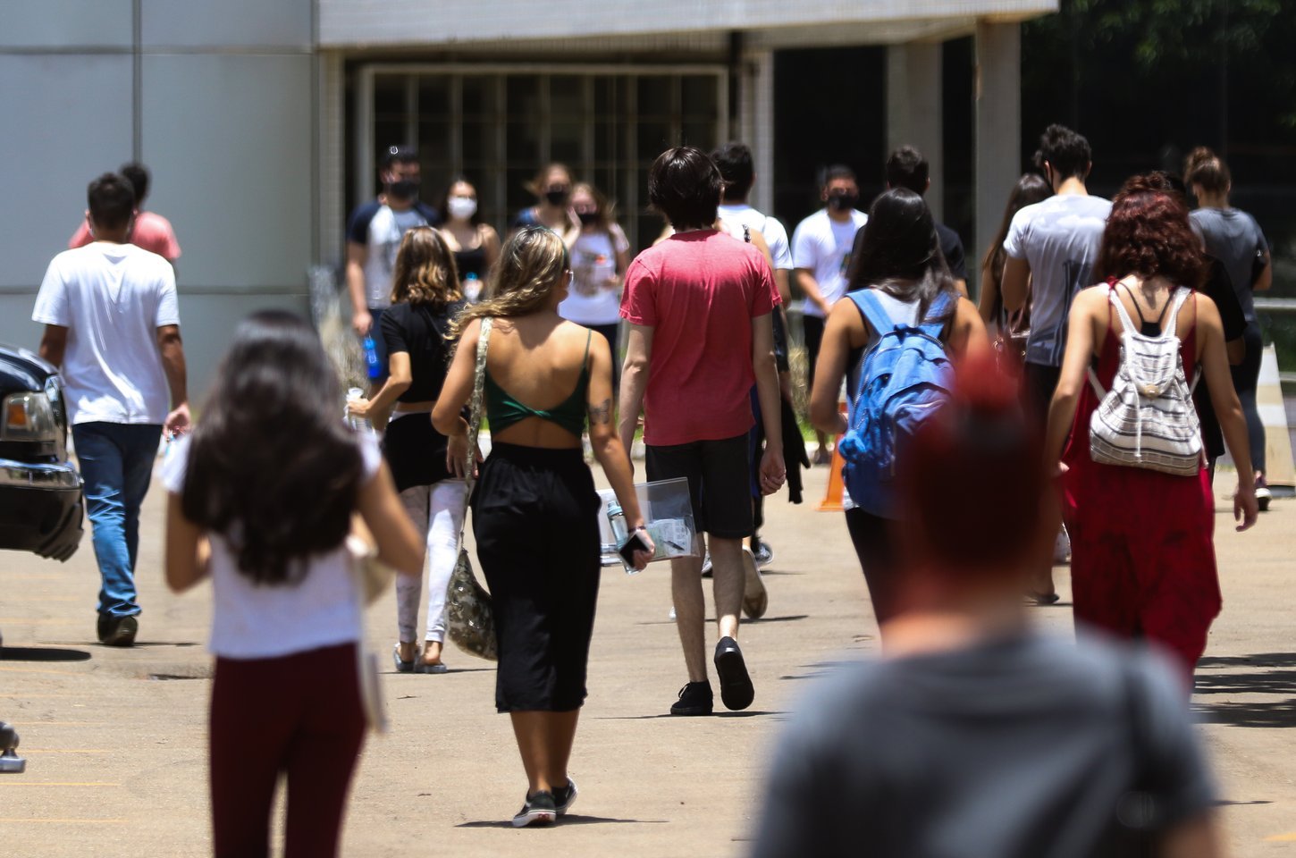 Matrículas no ensino superior mais que dobram no mundo, mas desigualdades persistem