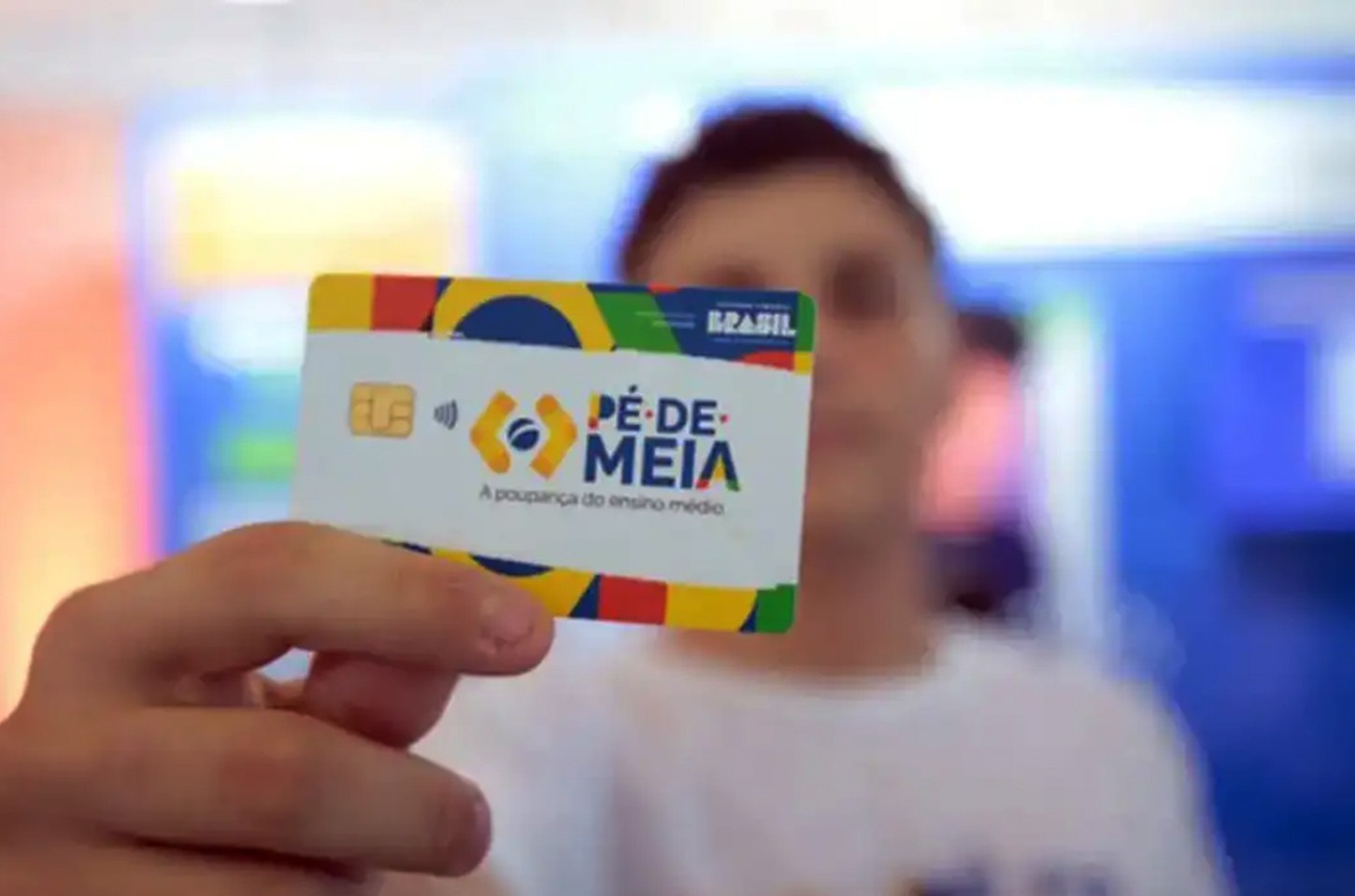 MEC paga parcelas do Pé-de-Meia para nascidos em setembro e outubro