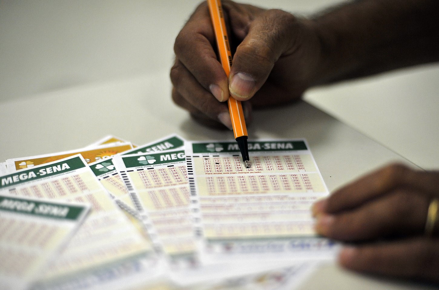 Mega-Sena acumula e próximo sorteio pagará R$ 65 milhões
