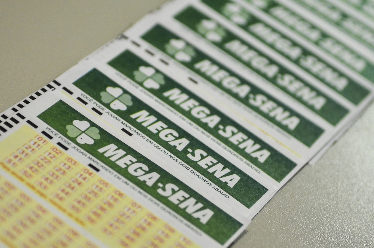 Mega-Sena acumula em R$ 70 milhões e próximo sorteio é na quinta