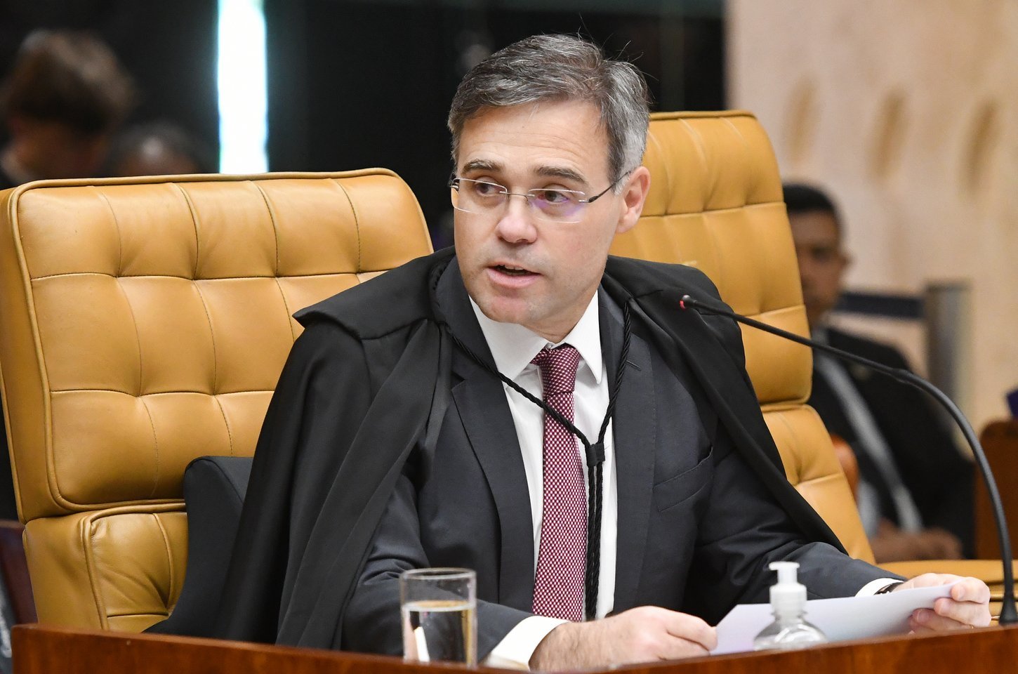 Mendonça devolve à CPMI dados de quebra de sigilo de banqueiro do Master