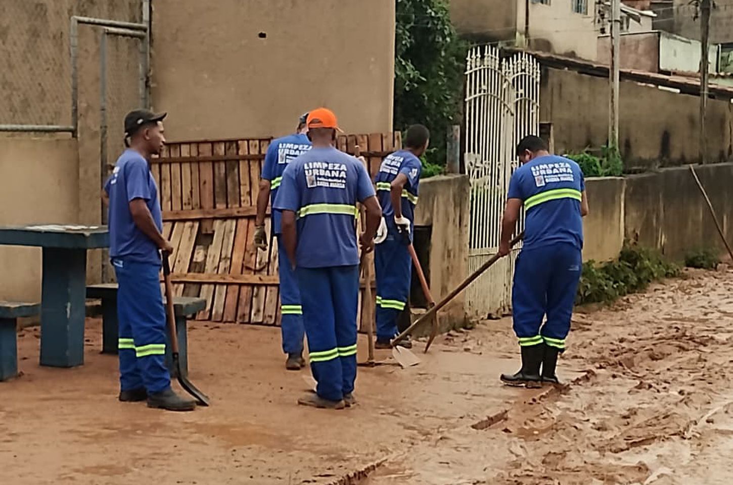 Menina de 5 anos morre em deslizamento de terra em Barra Mansa