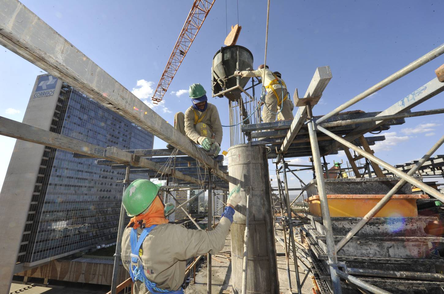Mercado mantém projeções para economia e inflação em 2026