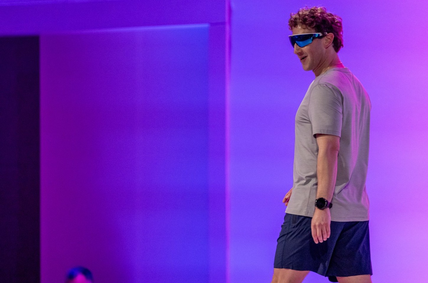 Meta corta 10% da equipe de VR após perdas bilionárias em 2025