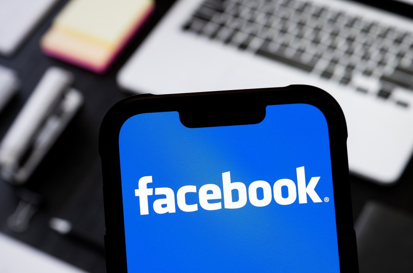 Meta reposiciona Facebook: menos metaverso, mais conexões e Marketplace