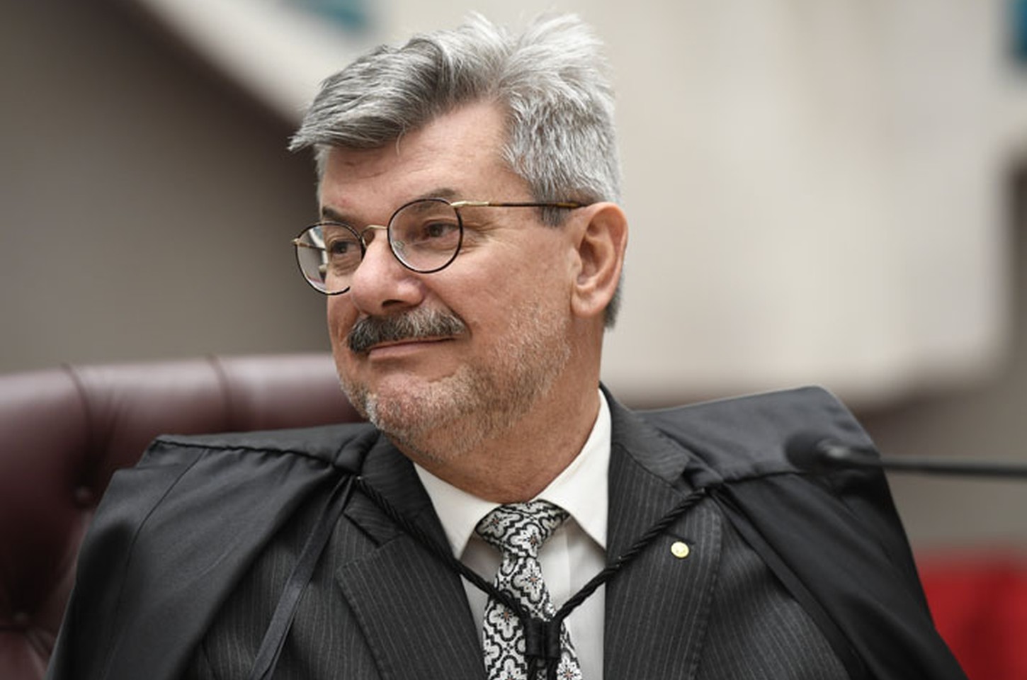 Ministro do STJ pede afastamento por 90 dias após acusação de importunação sexual