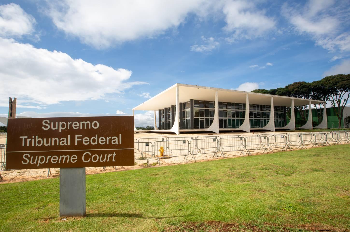Ministros do STF mantêm prisão preventiva de Bolsonaro