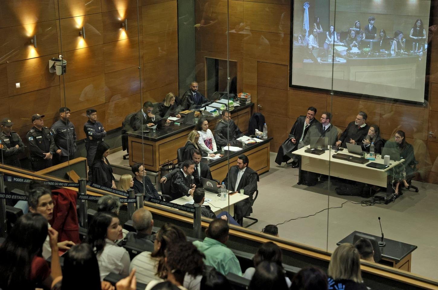 Monique Medeiros, mãe de Henry Borel, é demitida da prefeitura do Rio
