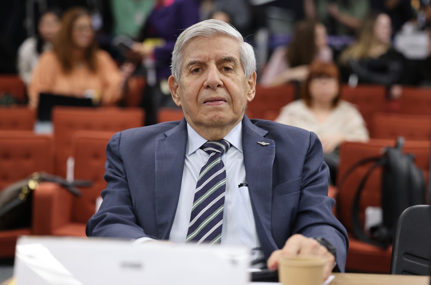Moraes concede prazo extra para perícia médica de Augusto Heleno