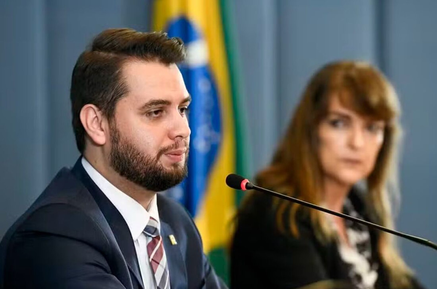 Moraes determina retorno de ex-assessor de Bolsonaro para cadeia no Paraná