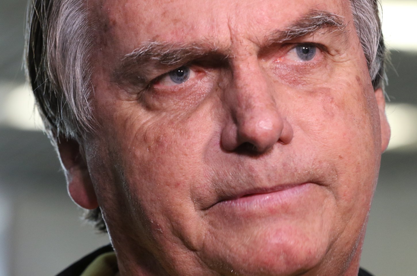 Moraes exige relatório sobre visitas e saúde de Bolsonaro na Papudinha