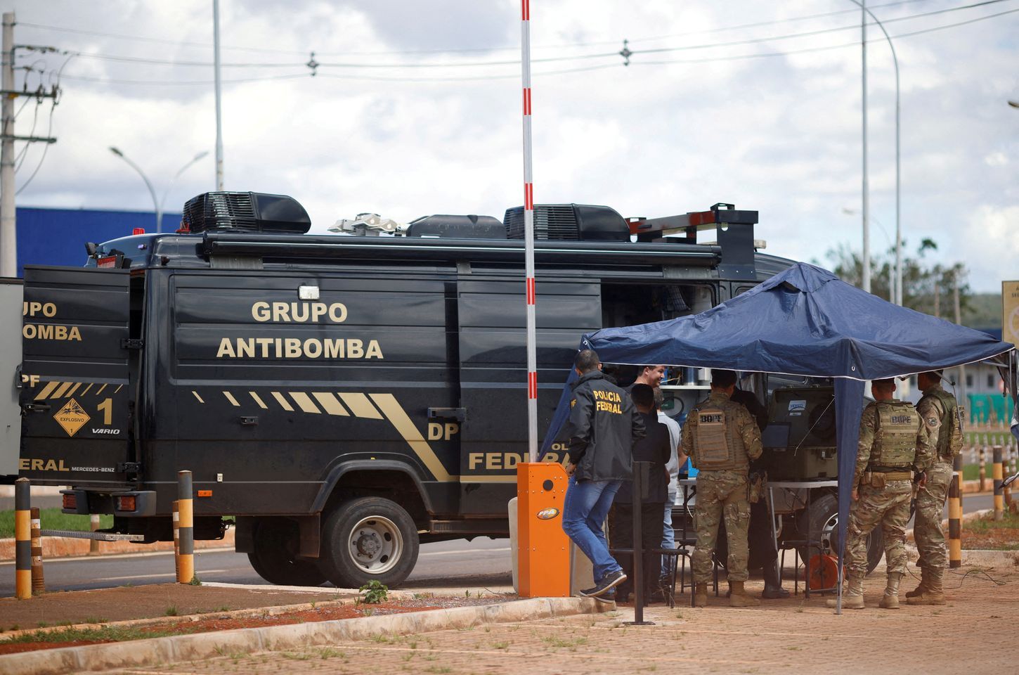 Moraes mantém prisão de condenado por atentado frustrado no aeroporto de Brasília